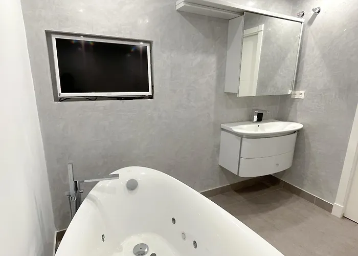 Aloha Hill Club Exclusive With Premier Amenities * ماربيا